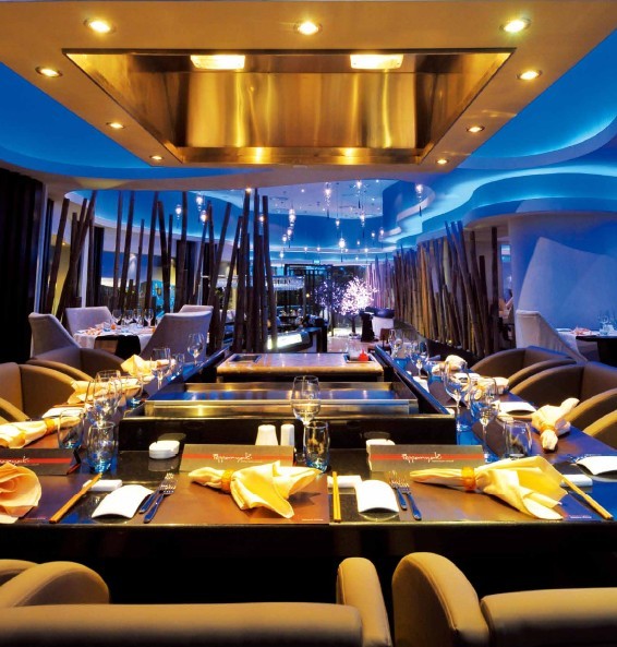 餐飲會(huì)所設(shè)計(jì)效果圖