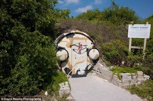 世界末日你該往哪逃？海底酒店地下掩體都不錯