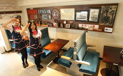 東京超個性酒吧設(shè)計案例  售票員為您服務(wù)