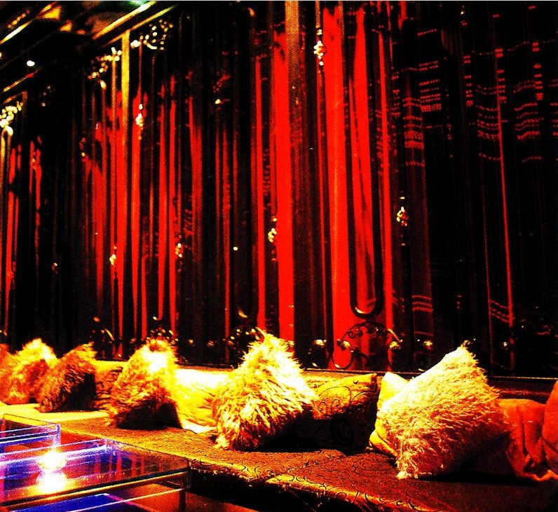 “七號(hào)公館”國際娛樂會(huì)所設(shè)計(jì)效果圖賞析