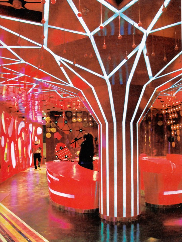 變形夸張的手法 糖果量販?zhǔn)終TV設(shè)計(jì)效果圖欣賞