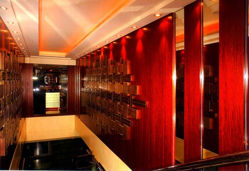 香港馬車娛樂會所設計欣賞 獨特的個性展示