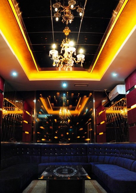 富有氣度而不過(guò)分張揚(yáng) 鑫寶來(lái)KTV會(huì)所設(shè)計(jì)欣賞