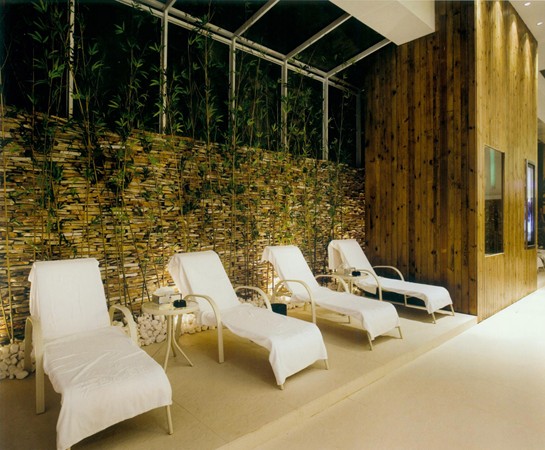 銀色假日洗浴會所設(shè)計欣賞 感觸舒適的簡約美