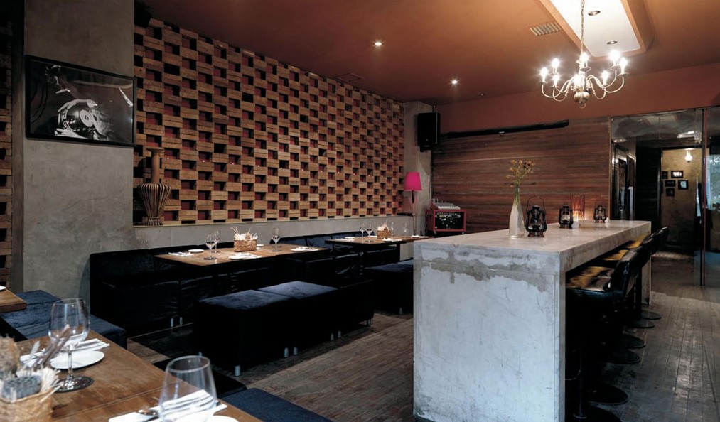 展現(xiàn)獨特的西域風(fēng)情 上海石榴酒吧設(shè)計圖欣賞