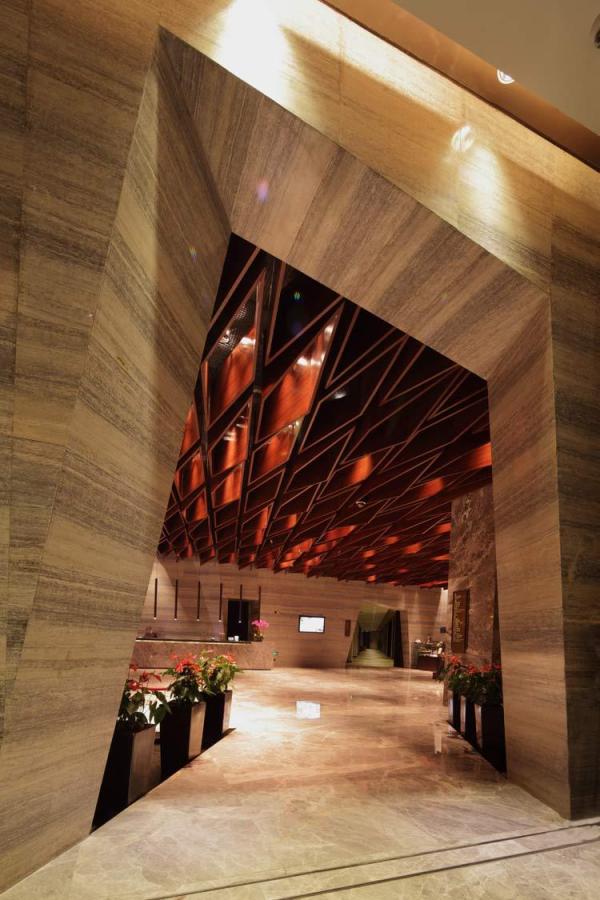 含蓄與灑脫并存 深圳隱秀山居酒店設(shè)計(jì)案例賞析