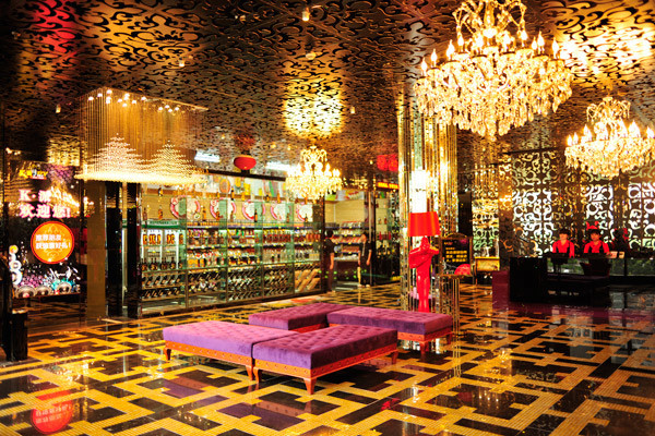 游離于音樂(lè)和光影之間 K派量販?zhǔn)終TV設(shè)計(jì)