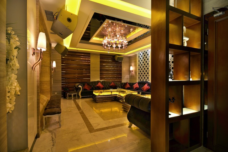 成都陽光都市ＫＴＶ設(shè)計(jì) 定位于高端商務(wù)人士