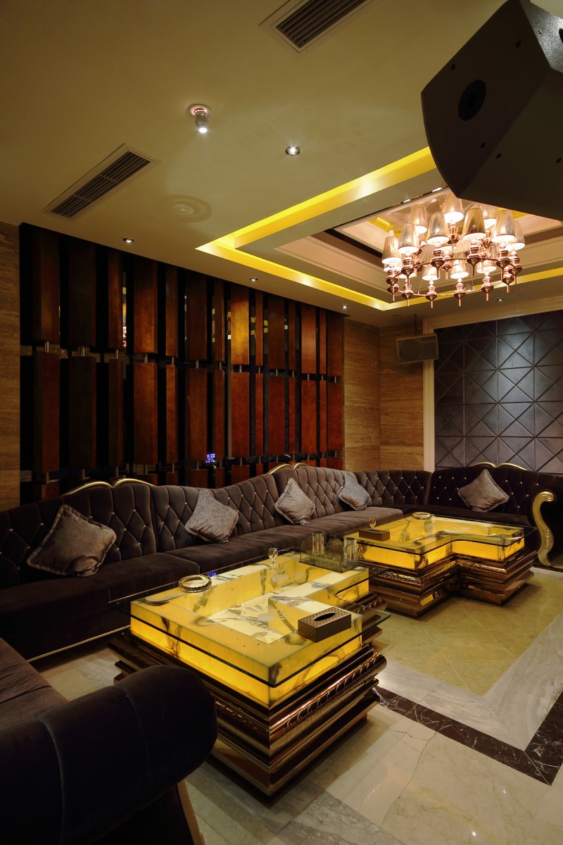 成都陽光都市ＫＴＶ設(shè)計(jì) 定位于高端商務(wù)人士