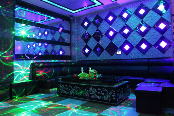 聲歌匯主題量販?zhǔn)終TV設(shè)計(jì) 充分調(diào)動客人的所有感官