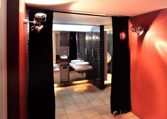 存在于老式洋房中的玖間酒吧設(shè)計(jì)欣賞