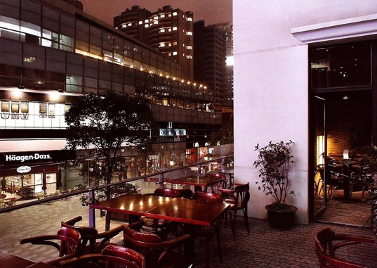 現(xiàn)代和傳統(tǒng)的對(duì)話 新天地K2 JAZZ酒吧設(shè)計(jì)高清圖