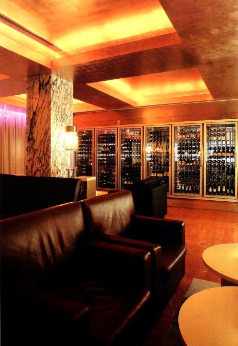 陸唯軒保險(xiǎn)庫酒吧設(shè)計(jì) 復(fù)古的造型是其最大的特點(diǎn)