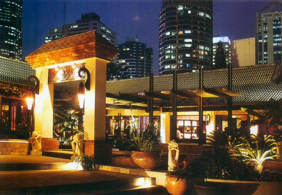 中國古典風(fēng)味的舒適空間 上海虹橋花園酒吧設(shè)計(jì)