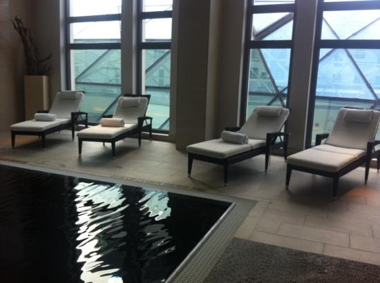 布拉迪斯洗浴中心設(shè)計