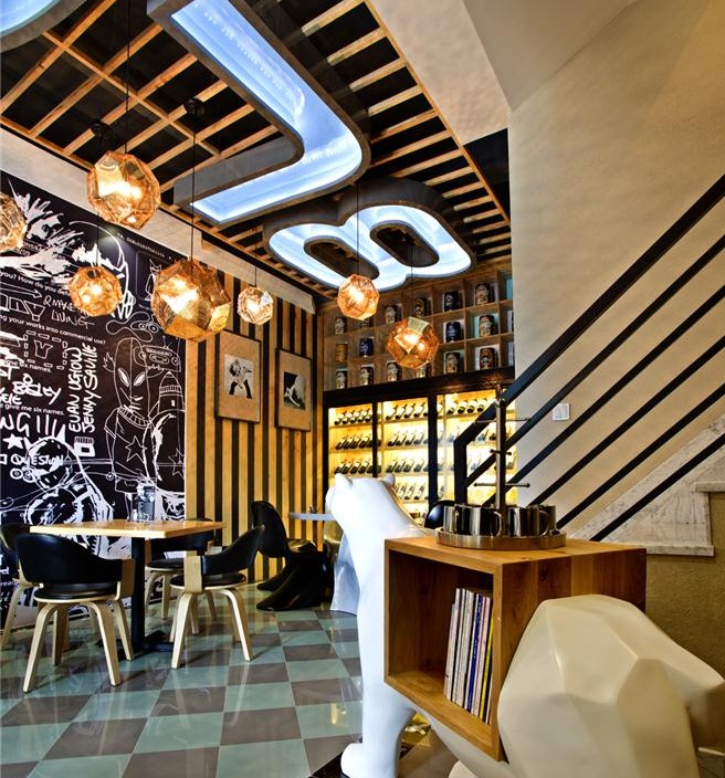 宛如一位優(yōu)雅的美人 1978俱樂部設計欣賞