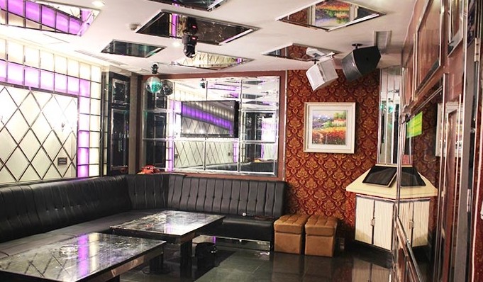 新鄉(xiāng)嘉年華KTV設(shè)計(jì) 塑造高雅時(shí)尚的視覺空間